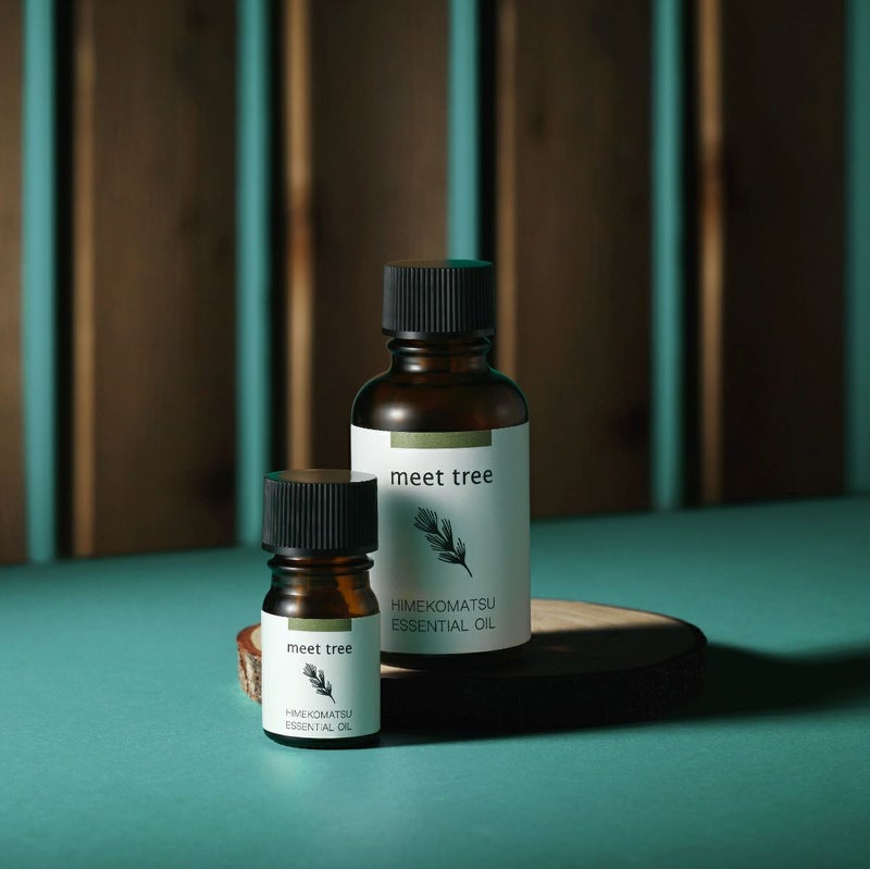 meet tree　精油（ヒメコマツ） 5ml / 30ml　ヒメコマツ　イメージ写真
